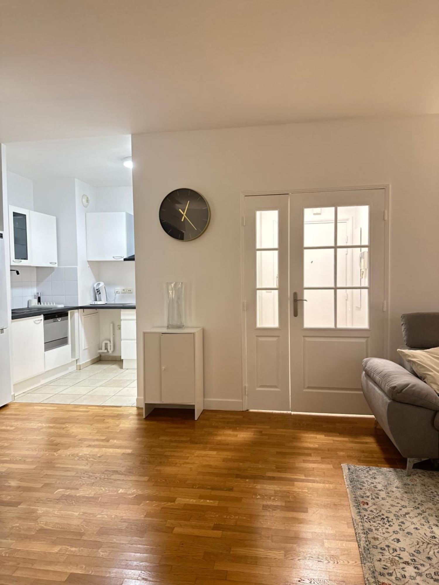 Apartment 2 Pieces Pres Du Canal St-martin