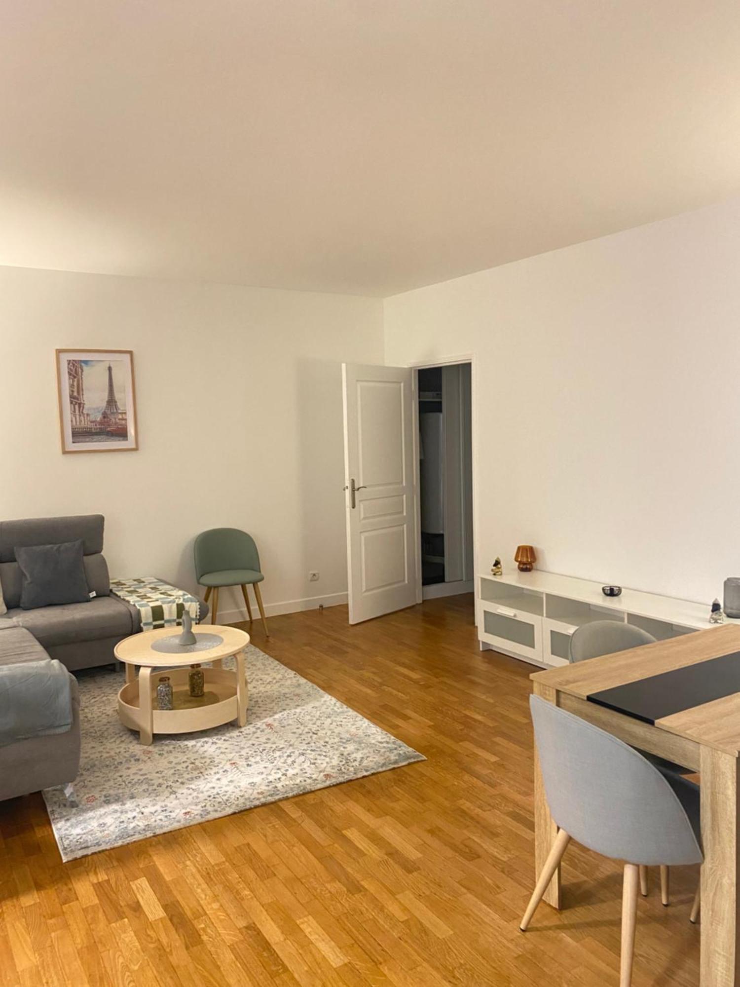 Apartment 2 Pieces Pres Du Canal St-martin